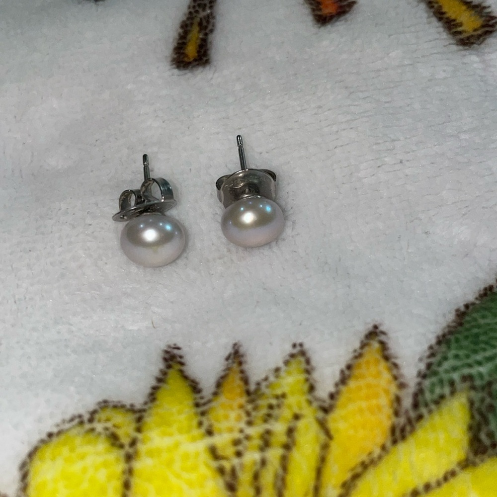 Silver Pearl Earrings
